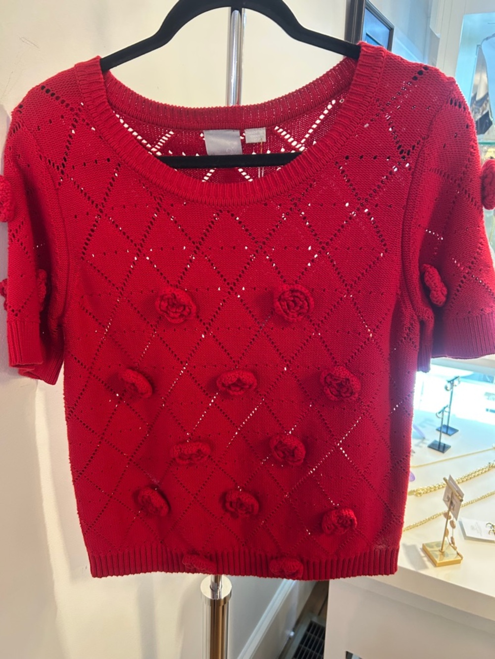 Zero Degree Celsius Red Short-Sleeve Crew Neck Sweater with Floral Applique